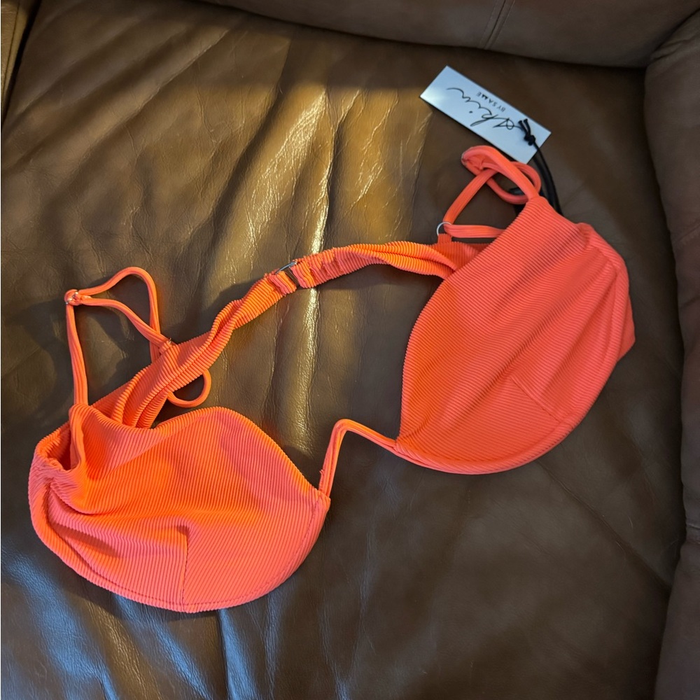 NWT Same Los Angeles bikini top